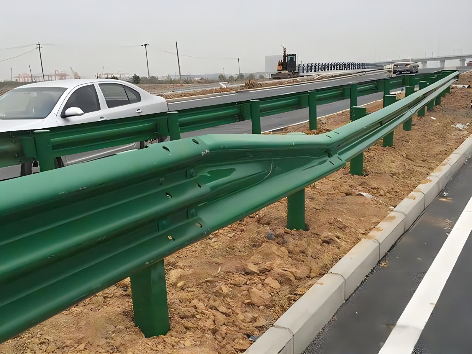 南京高速波形护栏板日常维护方案确保道路安全新举措